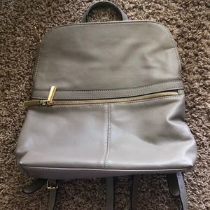 Gray backpack used in good condition